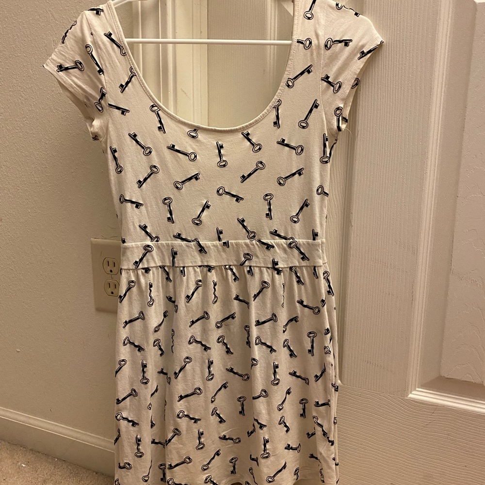 Forever 21 White Key Dress